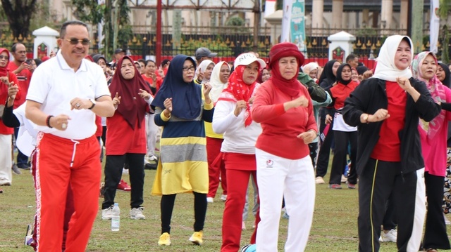 BKD Gelar Senam Bersama Seluruh ASN dan Tenaga Kontrak di lingkup Pemerintah Provinsi Kalteng