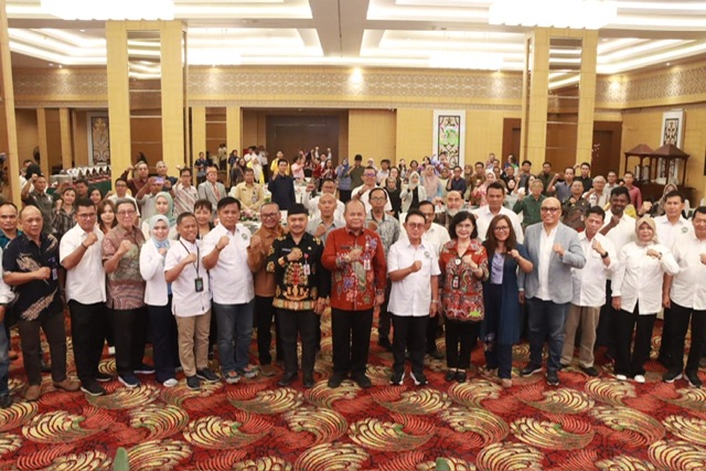 Plh Pemkesra Maskur Buka Seminar dan Workshop Sawit Indonesia Ramah Anak