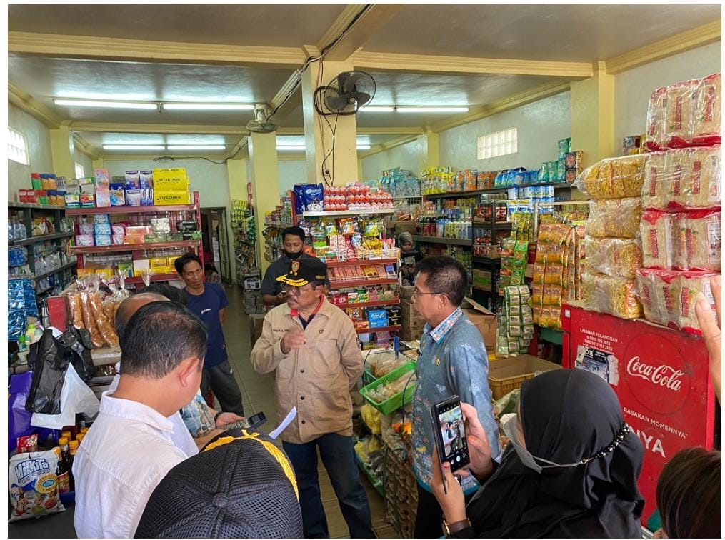 Sekda Prov. Kalteng Lakukan Sidak di Pasar Pelita dan Distributor Bahan Pokok di Puruk Cahu