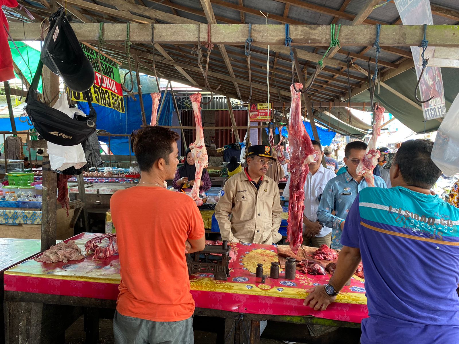 Sekda Prov. Kalteng Lakukan Sidak di Pasar Pelita dan Distributor Bahan Pokok di Puruk Cahu