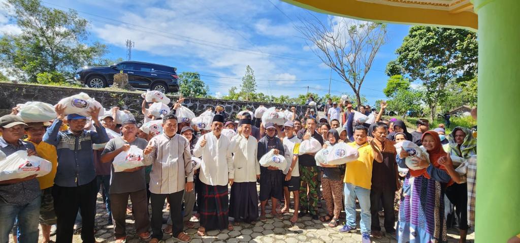 Sekda Prov. Kalteng Berbagi Berkah Untuk Warga