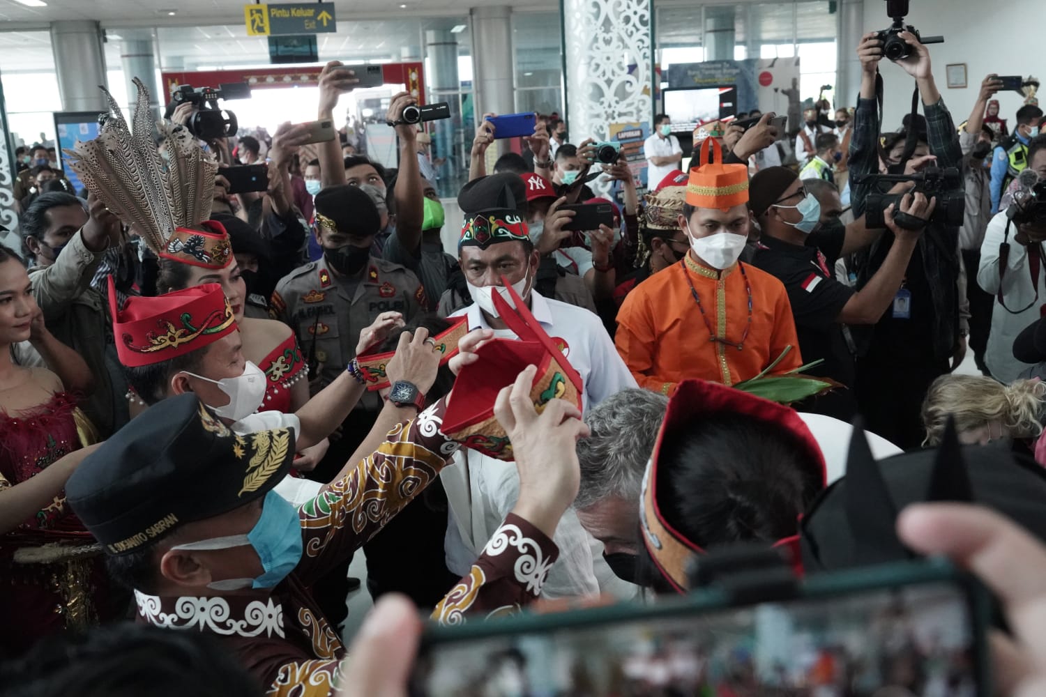 Para Peserta UCI MTB Eliminator World Cup 2022 Tiba Di Bandara Tjilik Riwut Palangka Raya