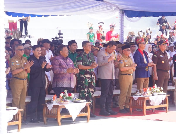 Badan Kesbangpol Prov. Kalteng Ikuti Kegiatan Deklarasi Kampanye Damai Pemilihan Gubernur dan Wakil Gubernur Kalteng