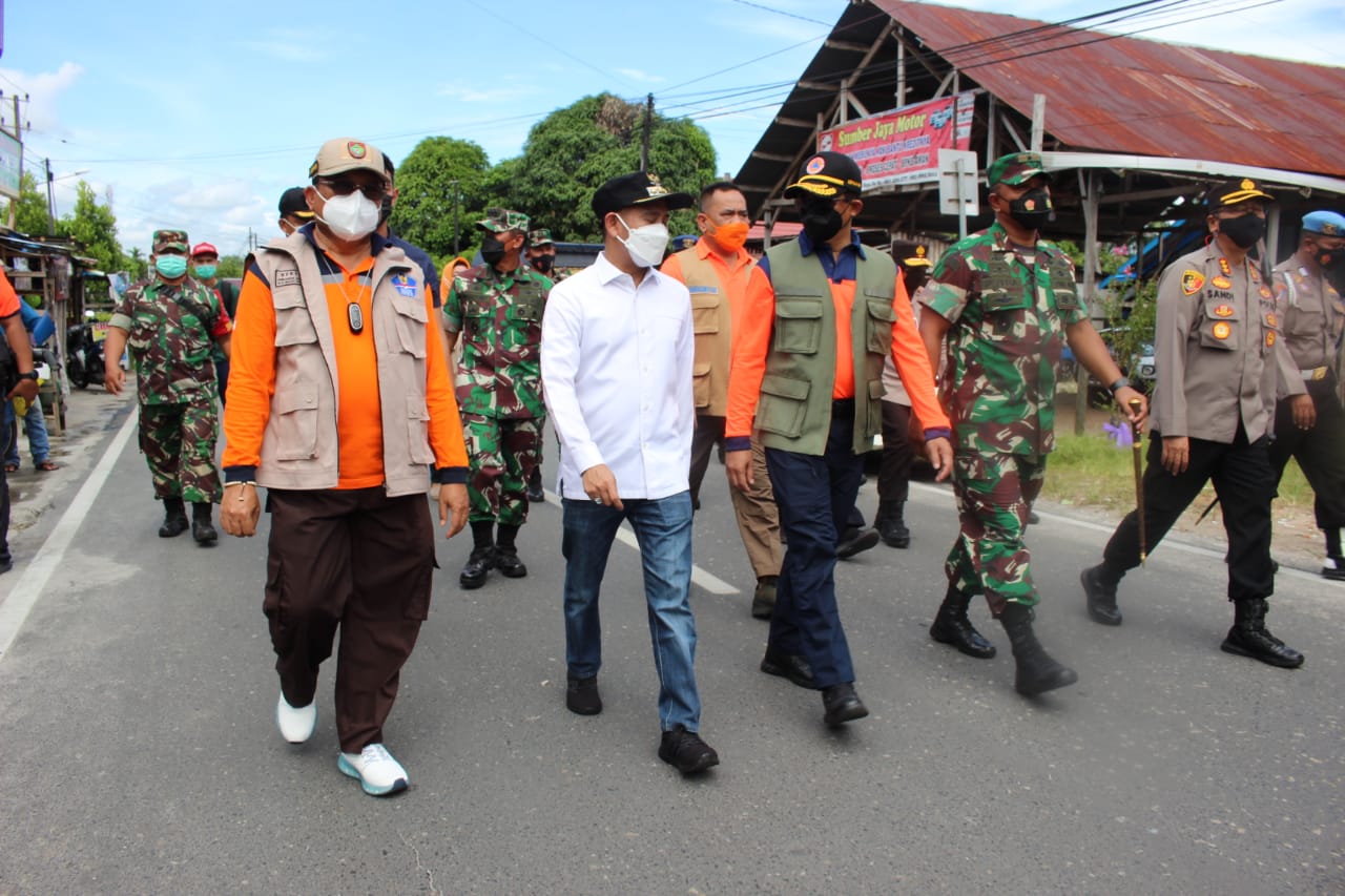 BNPB Serahkan Bantuan Penanganan Banjir di Kalteng