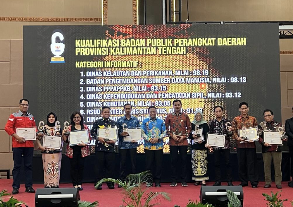 Dislutkan Prov. Kalteng Terima Anugerah Keterbukaan Informasi Publik Sebagai Peringkat Pertama Informatif