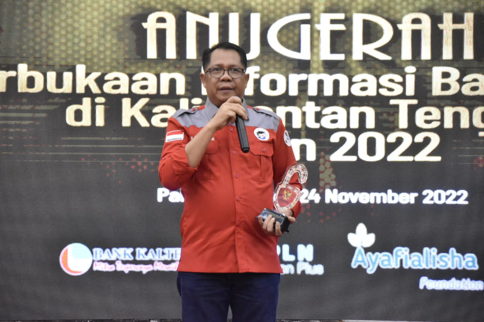 Dislutkan Prov. Kalteng Terima Anugerah Keterbukaan Informasi Publik Sebagai Peringkat Pertama Informatif