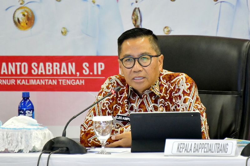 Kepala Bappedalitbang Leonard S. Ampung Buka Pelaksanaan Konsultasi Rancangan Awal RPJPD Prov. Kalteng