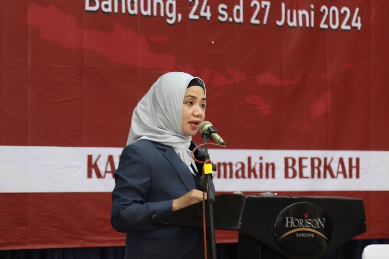 BPSDM Prov. Kalteng dan Peserta Pelatihan Kepemimpinan Pengawas Angkatan I, II dan III Tahun 2024