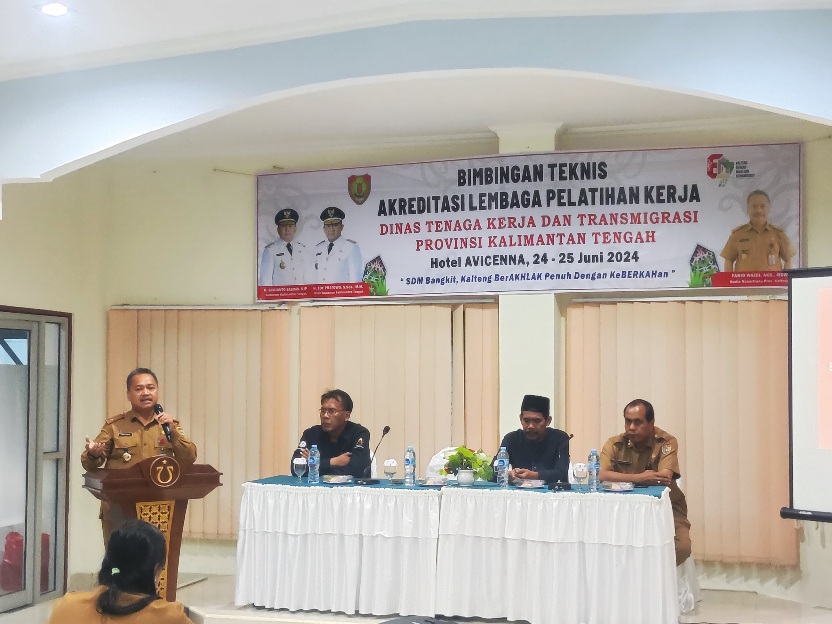 Disnakertrans Prov. Kalteng Gelar Bimtek Akreditasi LPK