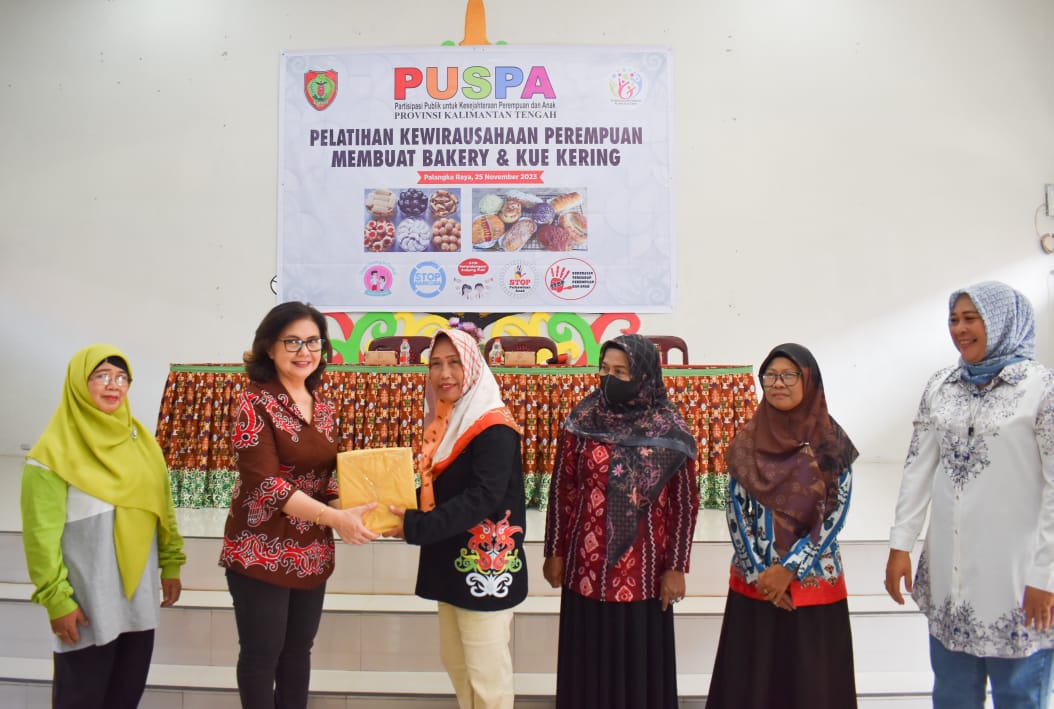 DP3APPKB Bersama Forum Partipasi Publik Untuk Kesejahteraan Perempuan dan Anak Gelar Pelatihan Kewirausahaan Perempuan Buat Bakery dan Kue Kering