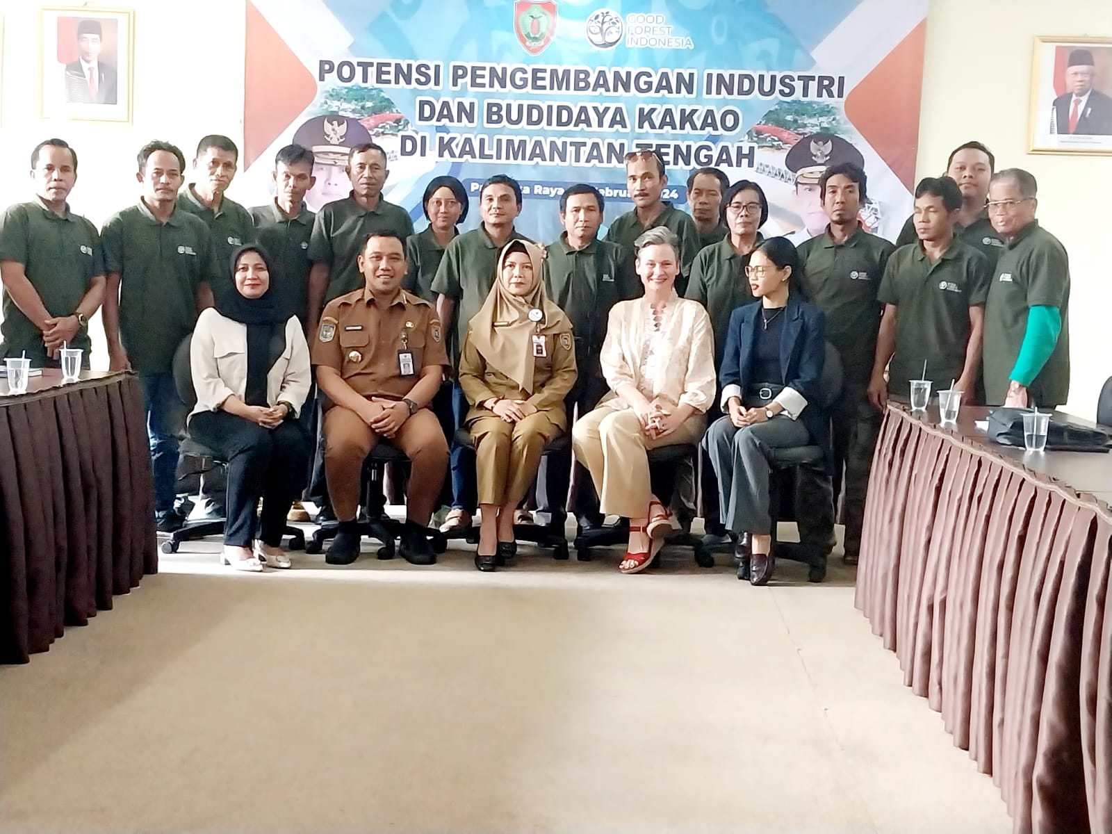 Disbun Prov. Kalteng Bersama Yayasan Good Forest Indonesia Gelar Seminar Potensi Pengembangan Industri dan Budidaya Kakao