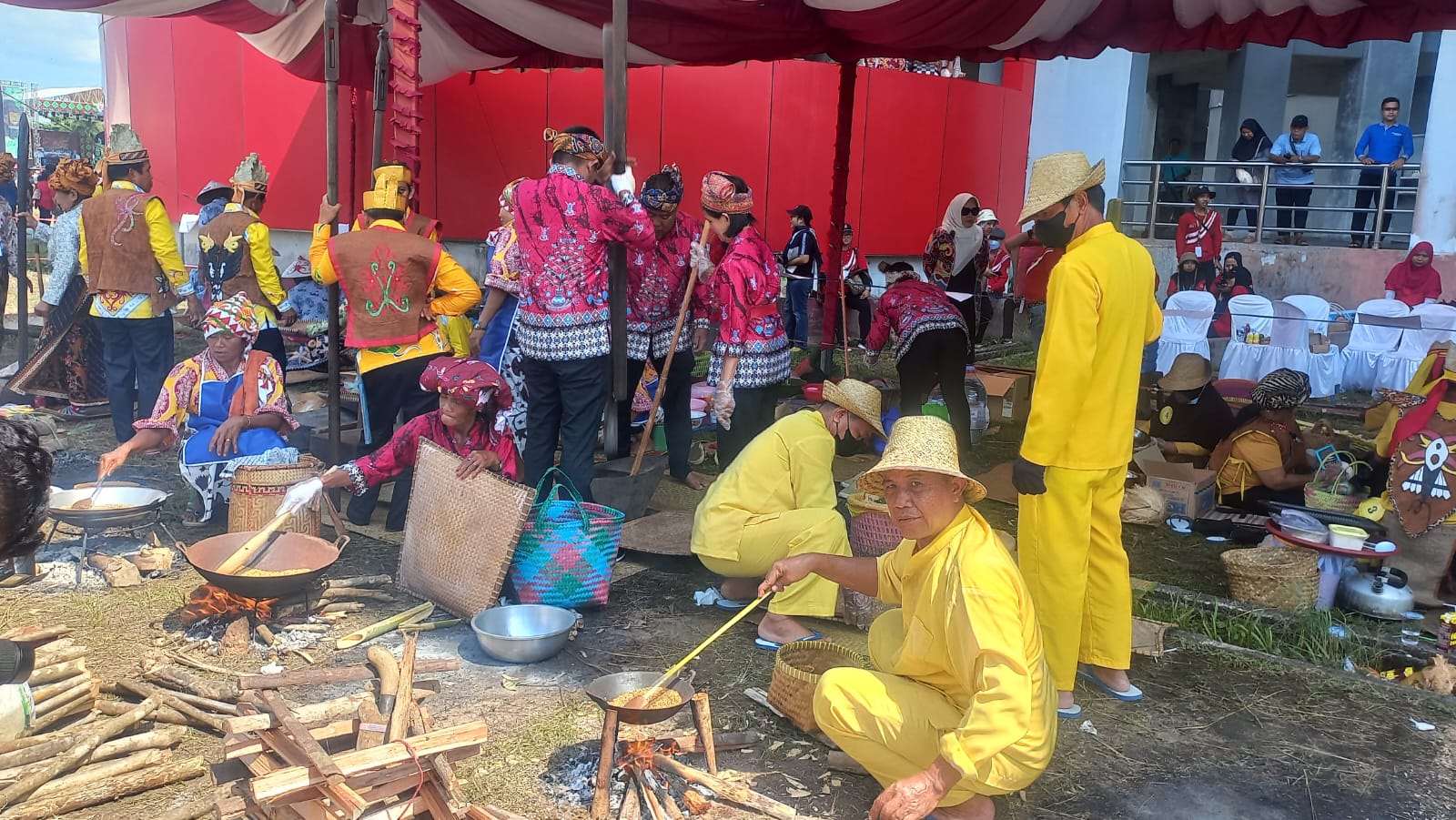 Pada Festival Budaya Isen Mulang Digelar Lomba Mangenta