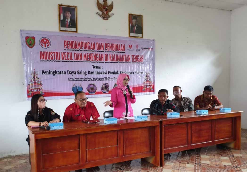 Dekranasda Prov. Kalteng Buka Bimtek Pembinaan Dan Pendampingan IKM Kalteng