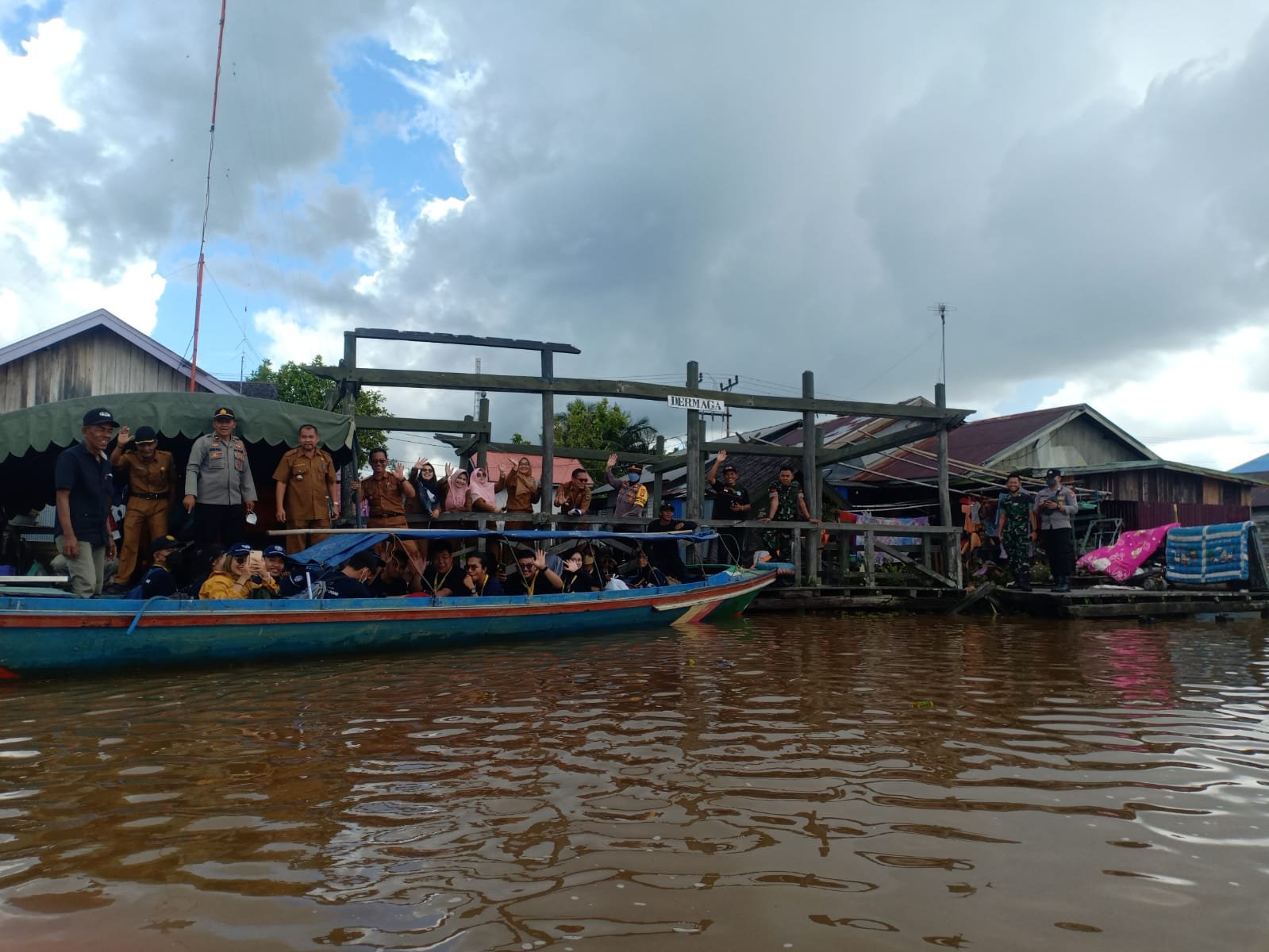 Pemerintah Kecamatan Kapuas Murung Sambut Mahasiswa UGM