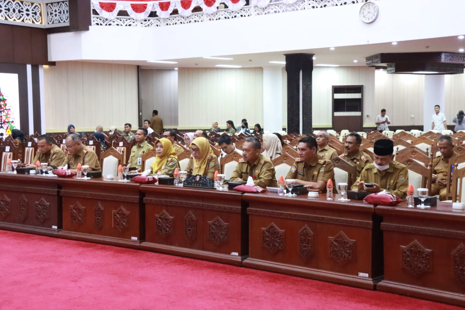 Wagub Edy Pratowo Hadiri Rapur ke-16 Penutupan Masa Persidangan II Tahun Sidang 2024 Sekaligus Tandatangani Nota Kesepakatan