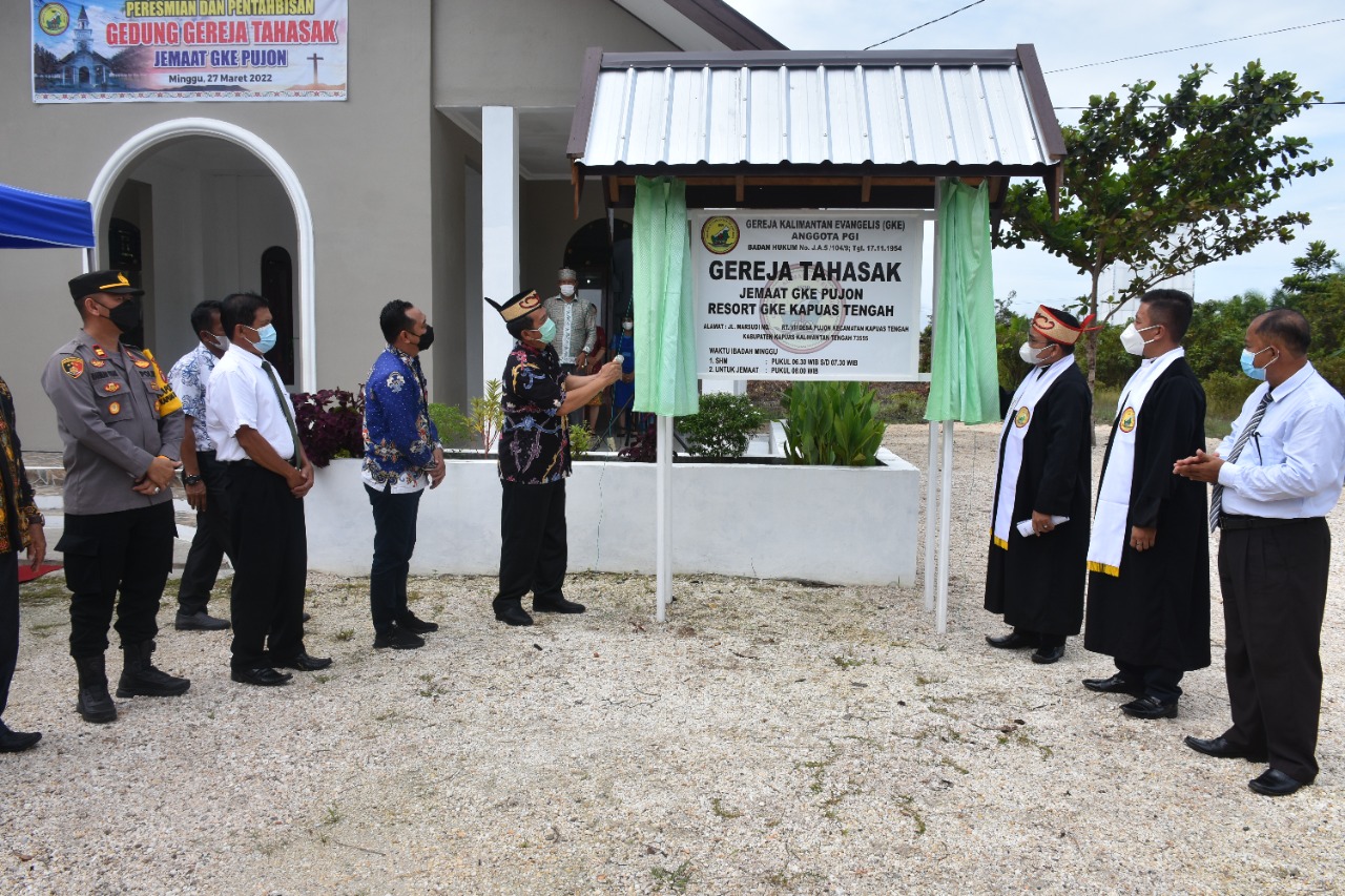 Pemkab Kapuas Resmikan Gedung Gereja GKE Tahasak