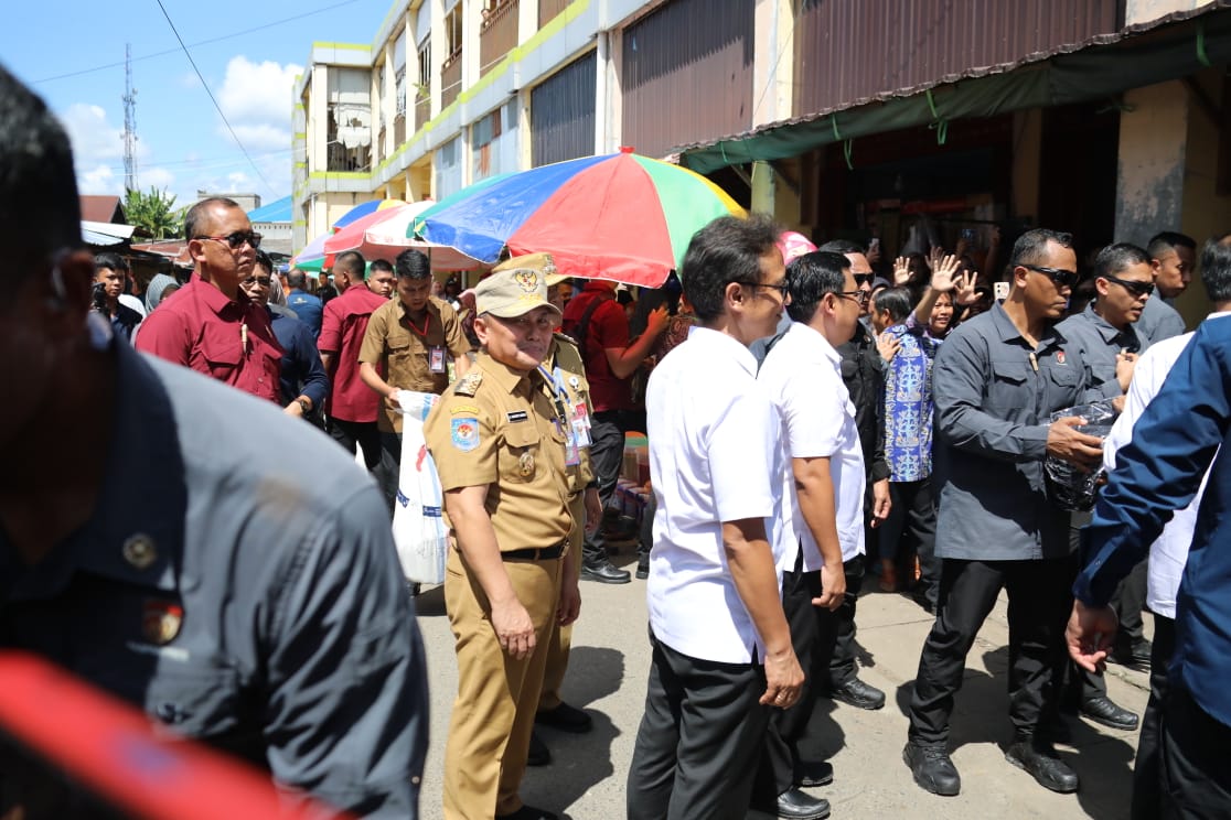 Gubernur Kalteng Sugianto Sabran Dampingi Presiden RI Joko Widodo ke Wilayah Kabupaten Barito Selatan