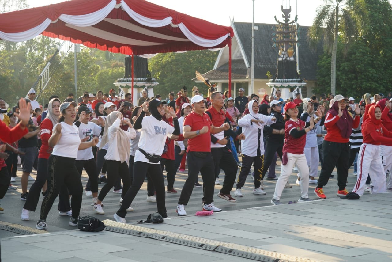 Pemprov Kalteng Bagikan 49.100 Bendera Merah Putih