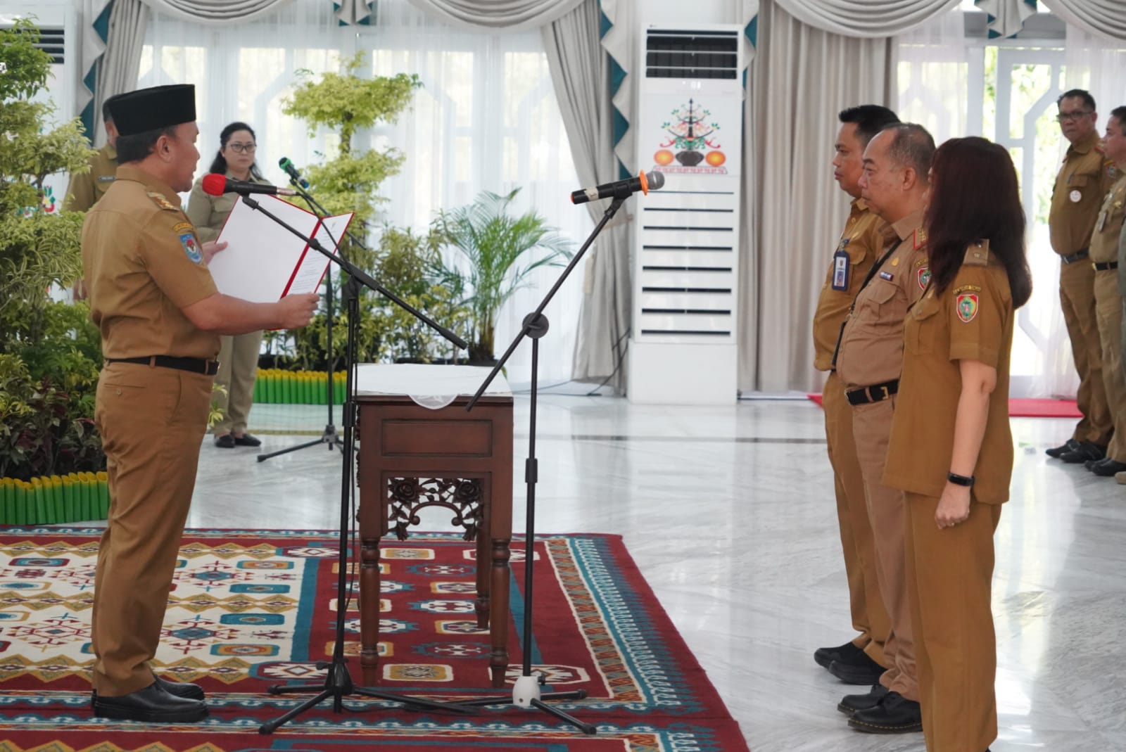 Gubernur Sugianto Sabran Lantik dan Mengambil Sumpah/Janji Pejabat Pimpinan Tinggi Pratama dan Pejabat Administrator di Lingkungan Pemprov Kalteng