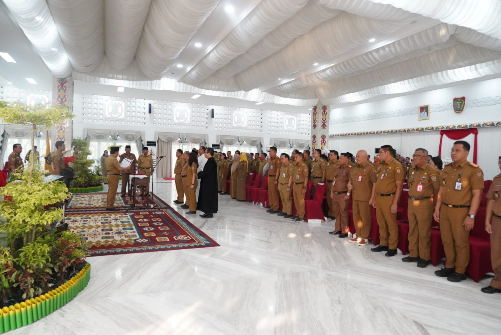 Gubernur Sugianto Sabran Lantik dan Mengambil Sumpah/Janji Pejabat Pimpinan Tinggi Pratama dan Pejabat Administrator di Lingkungan Pemprov Kalteng