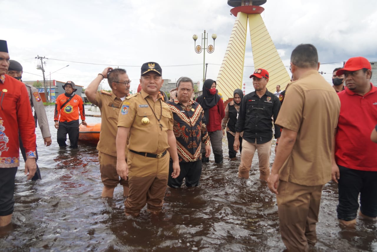 Gubernur Kalteng Distribusikan Langsung Bantuan Di Kelurahan Mendawai, Kab. Kobar