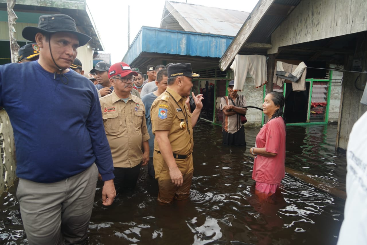 Gubernur Kalteng Distribusikan Langsung Bantuan Di Kelurahan Mendawai, Kab. Kobar