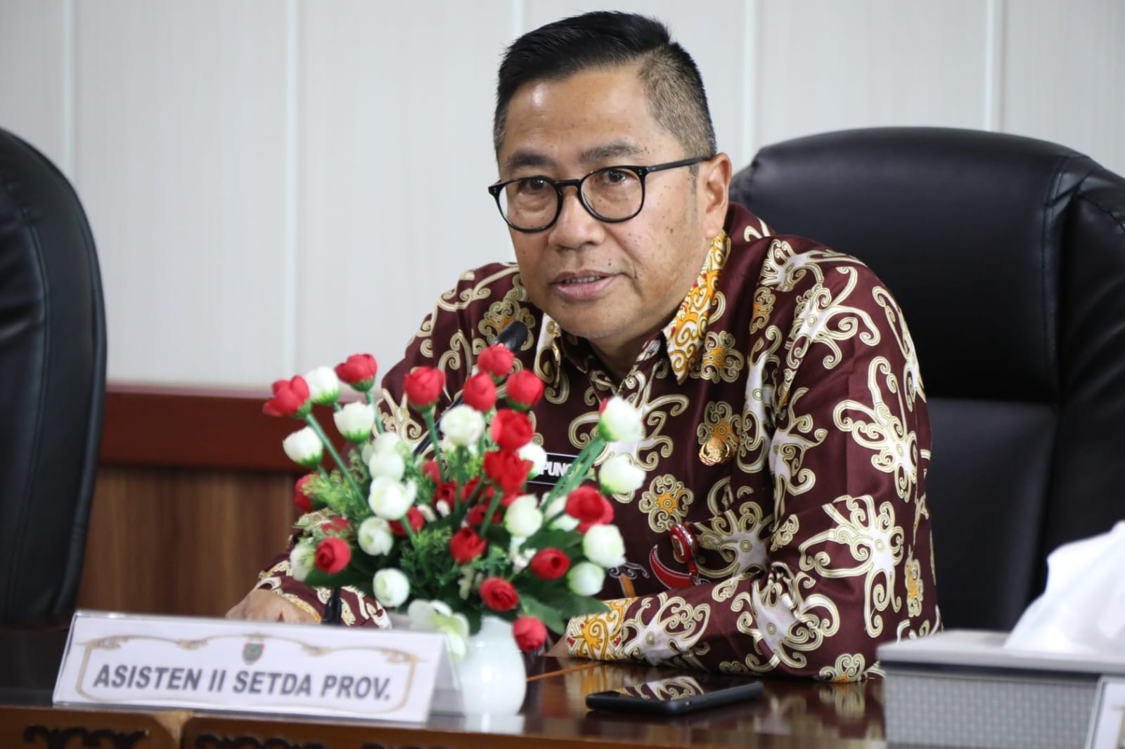 Asisten Ekbang Leonard S. Ampung Pimpin Rakor Pelaksanaan Gerakan Nasional BBI Dan BBWI Kalteng