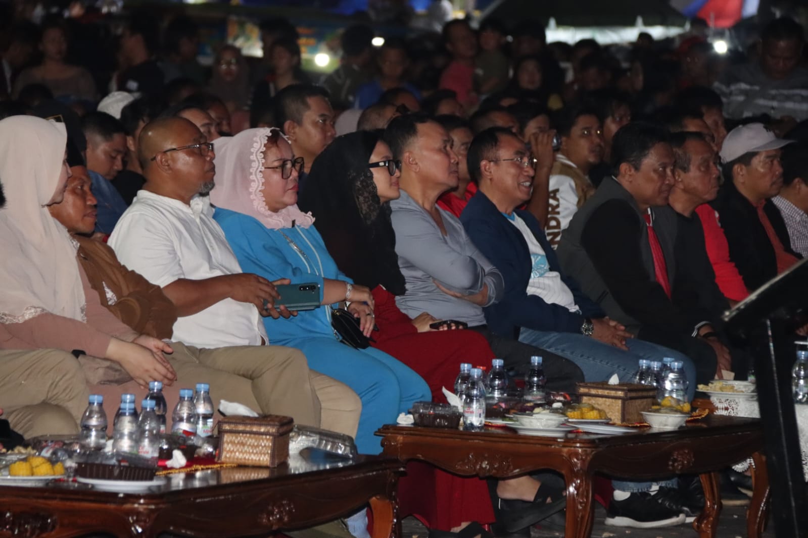 Gubernur Kalteng Sugianto Sabran Gelar Nobar Pertandingan Sepak Bola di Area Bundaran Besar