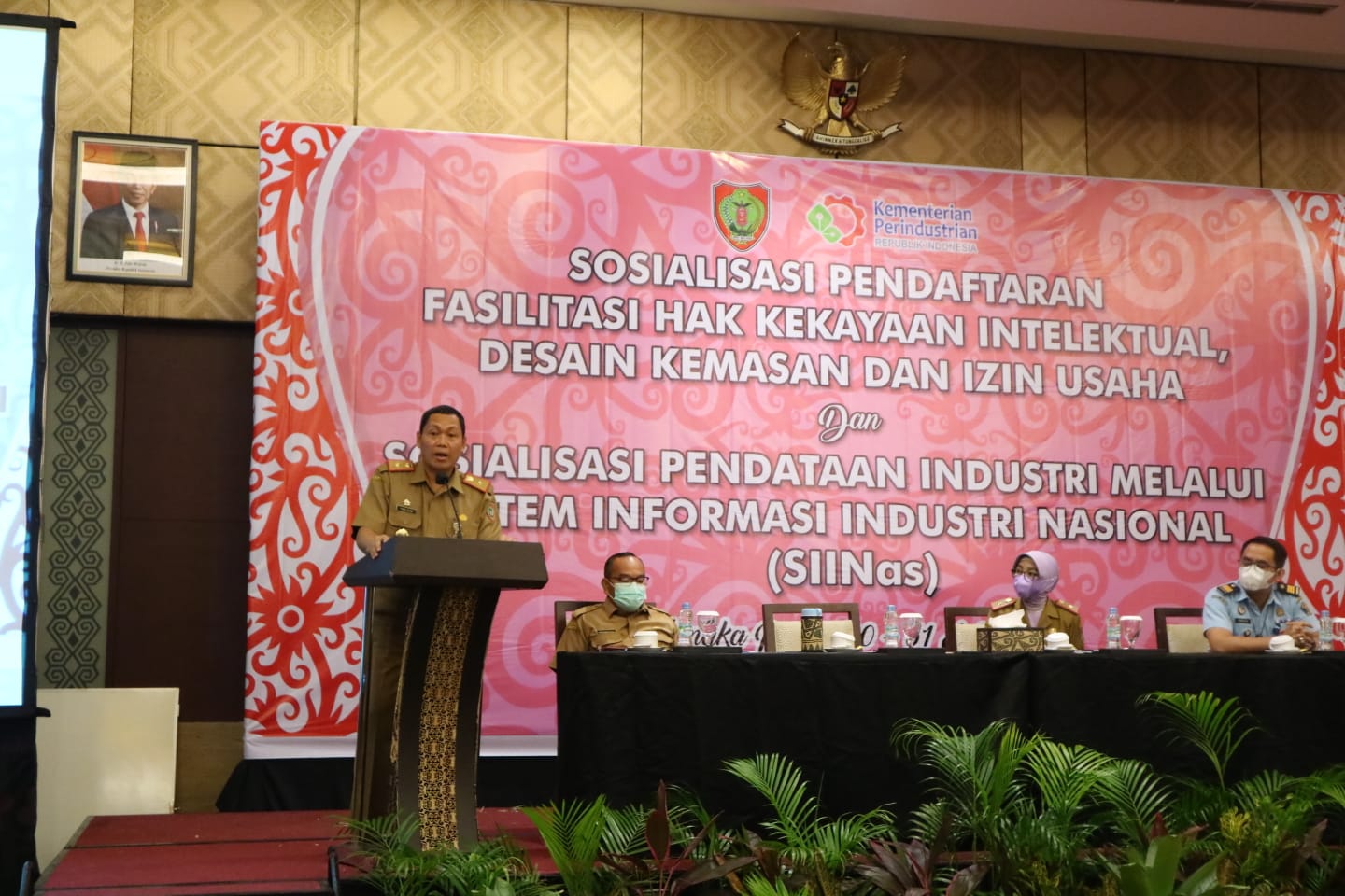 Sosialisasi Pendaftaran Fasilitasi HAKI, Desain Kemasan Dan Izin Usaha Serta Sosialisasi Pendataan Industri Melalui SIINas