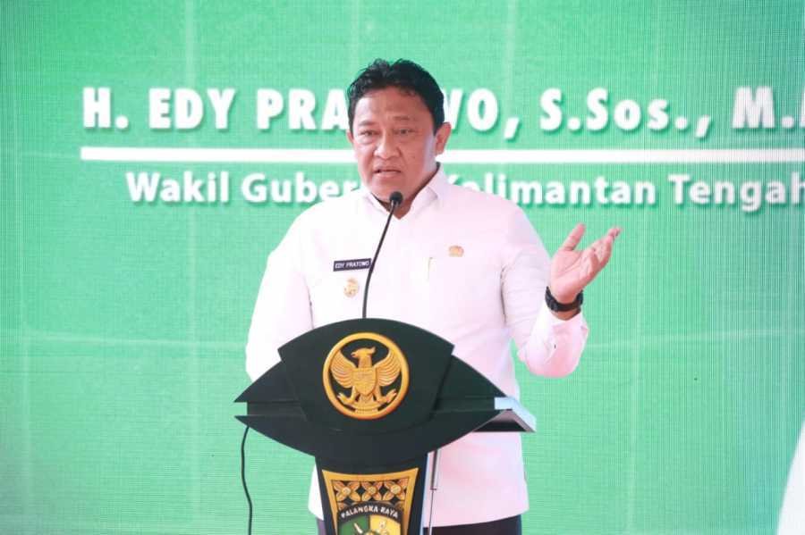 Wagub Kalteng Edy Pratowo Hadiri Peresmian Pusat Daur Ulang Sampah