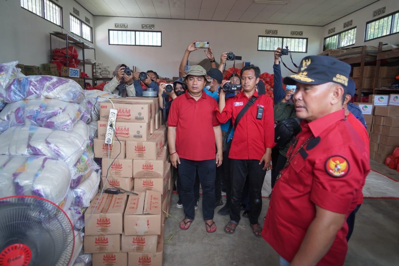 Gubernur Sugianto Sabran Tinjau Gudang Logistik Penanggulangan Bencana