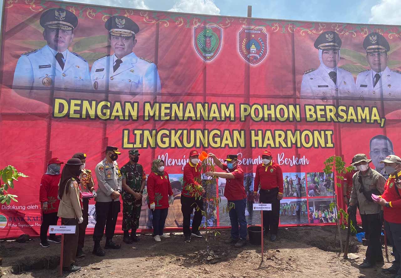 Gubernur Kalteng H. Sugianto Sabran Tinjau Pembangunan Sejumlah Sektor di Daerah Barat